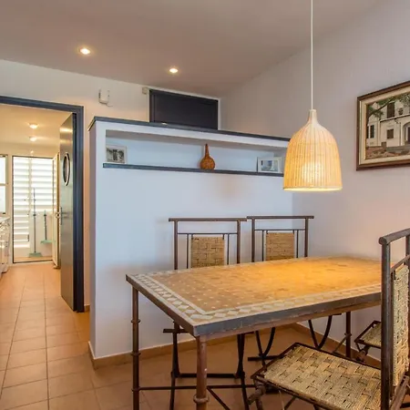 C-5 5 Pax Apartment